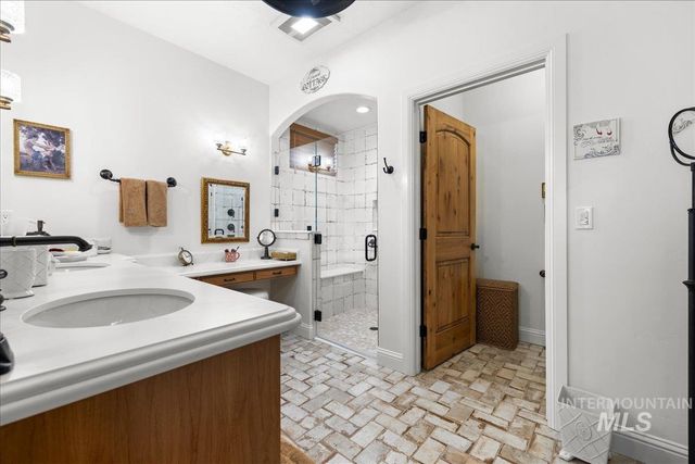 2016 E Mainacht St, Meridian, ID 83642