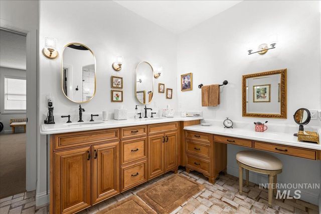 2016 E Mainacht St, Meridian, ID 83642