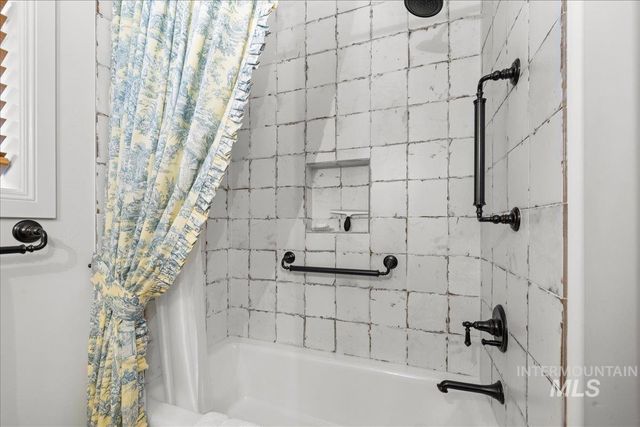 2016 E Mainacht St, Meridian, ID 83642