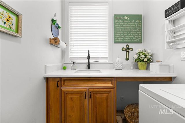 2016 E Mainacht St, Meridian, ID 83642