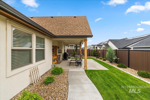 2016 E Mainacht St, Meridian, ID 83642