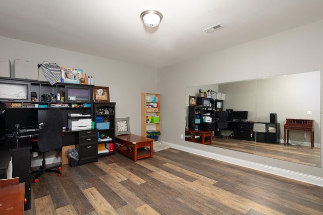 2301 Armature Court, Lexington, KY 40514