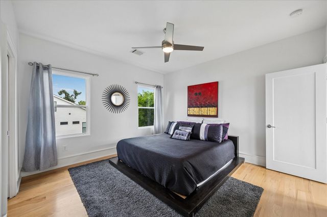 1913 Du Barry Lane, Houston, TX 77018