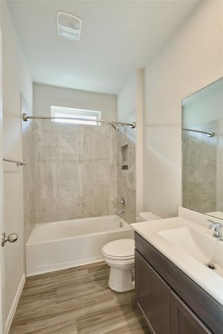 1238 Sandstone Hills Drive, Montgomery, TX 77316