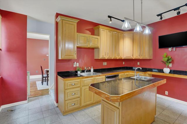127 W WASHINGTON LN, Philadelphia, PA 19144