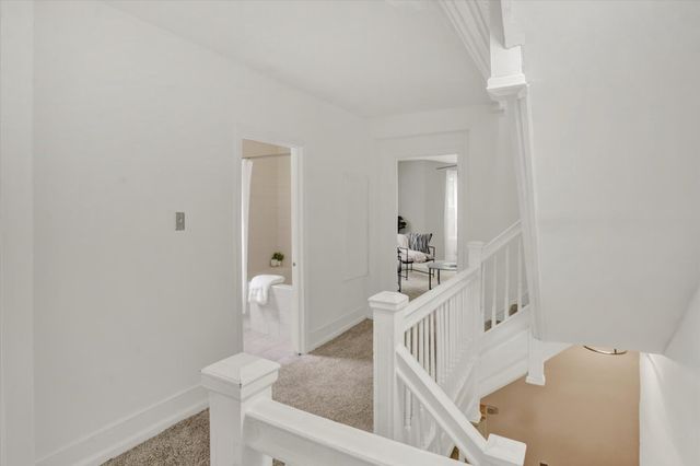 127 W WASHINGTON LN, Philadelphia, PA 19144