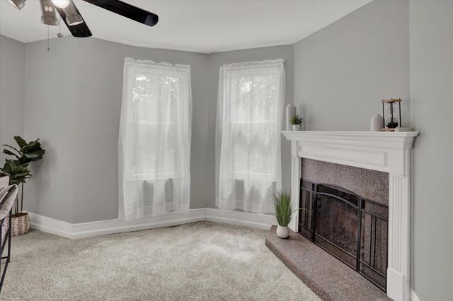 127 W WASHINGTON LN, Philadelphia, PA 19144
