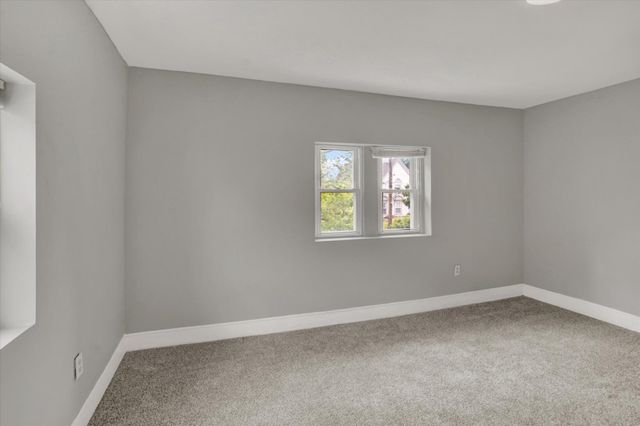 127 W WASHINGTON LN, Philadelphia, PA 19144