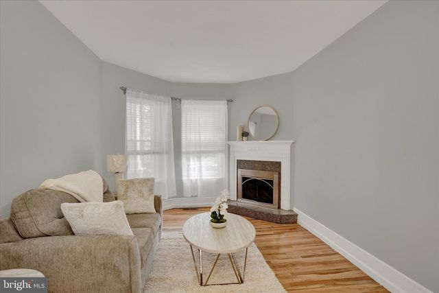 127 W WASHINGTON LN, Philadelphia, PA 19144