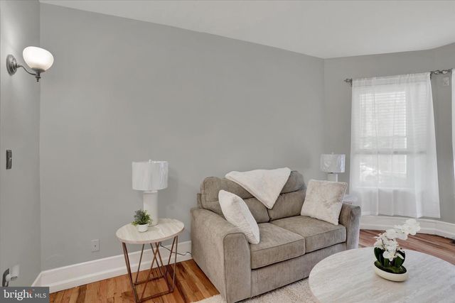 127 W WASHINGTON LN, Philadelphia, PA 19144