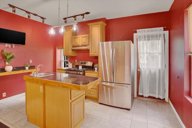 127 W WASHINGTON LN, Philadelphia, PA 19144