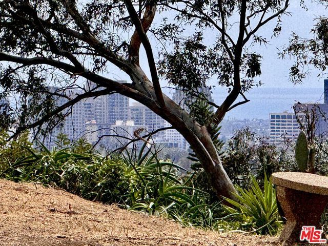 1309 Laurel Way, Beverly Hills, CA 90210