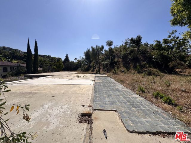 1309 Laurel Way, Beverly Hills, CA 90210