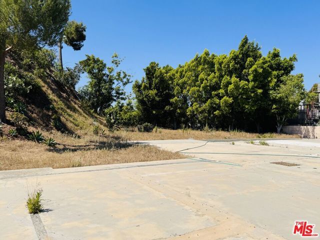 1309 Laurel Way, Beverly Hills, CA 90210