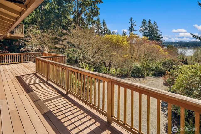 6625 Cromwell Beach Drive NW, Gig Harbor, WA 98335