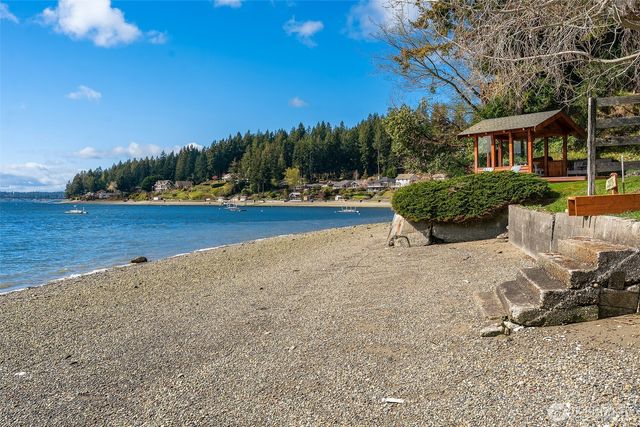 6625 Cromwell Beach Drive NW, Gig Harbor, WA 98335
