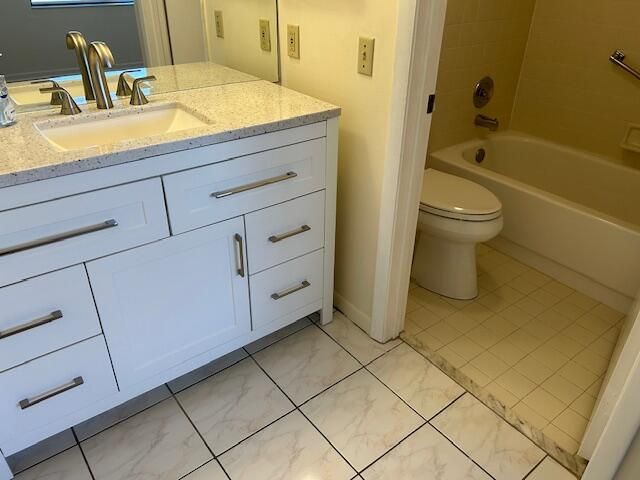 145 Lake Nancy Lane 125, West Palm Beach, FL 33411