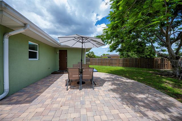 21539 GLADIS AVENUE, Port Charlotte, FL 33952
