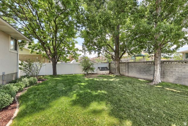 9502 S NEWKIRK ST, South Jordan, UT 84009