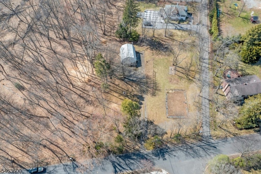 510 W Saddle River Rd, Ridgewood Village, NJ 07450 — exterior