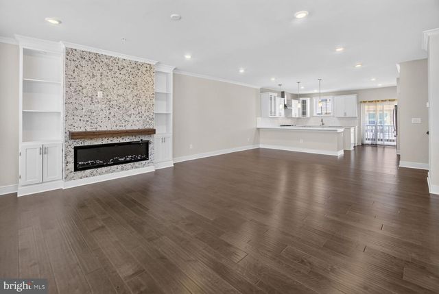 404 SAGAN PL, Gaithersburg, MD 20878