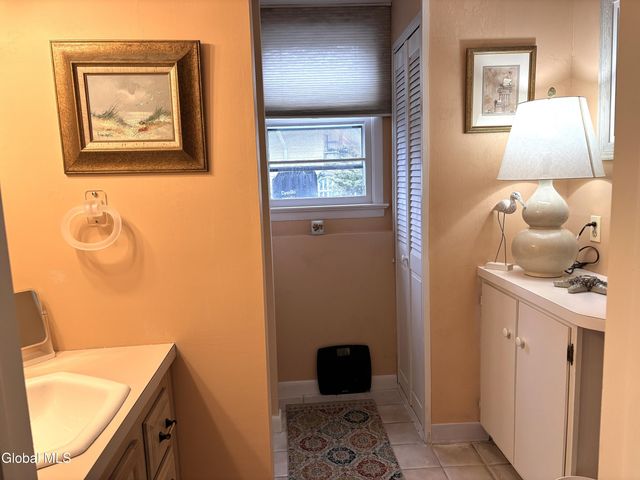 1336 Wemple Lane, Niskayuna, NY 12309