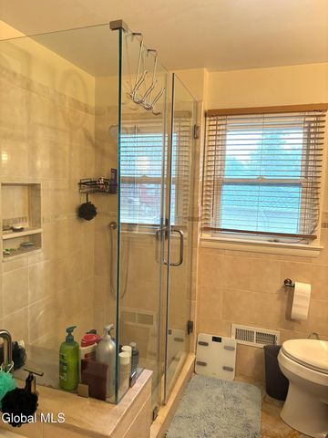 1336 Wemple Lane, Niskayuna, NY 12309