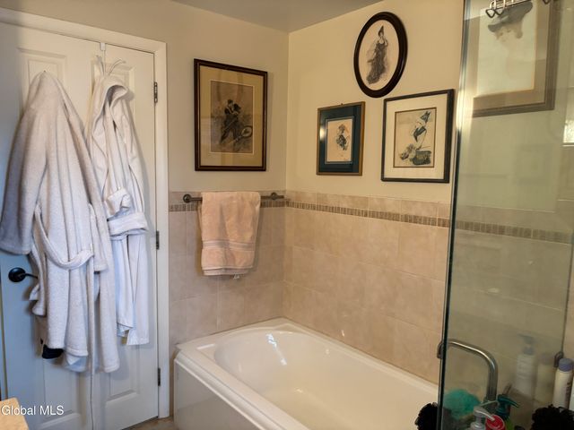 1336 Wemple Lane, Niskayuna, NY 12309