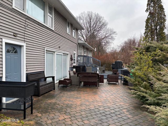 1336 Wemple Lane, Niskayuna, NY 12309