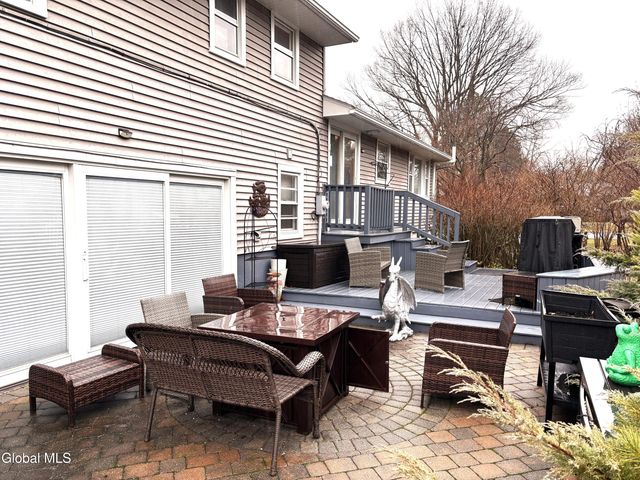 1336 Wemple Lane, Niskayuna, NY 12309