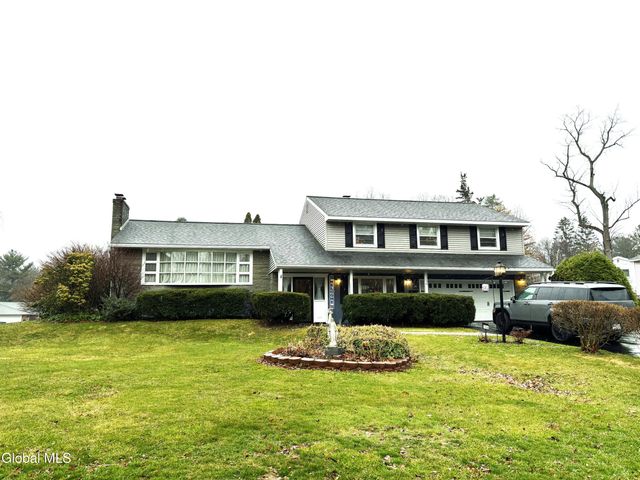 1336 Wemple Lane, Niskayuna, NY 12309
