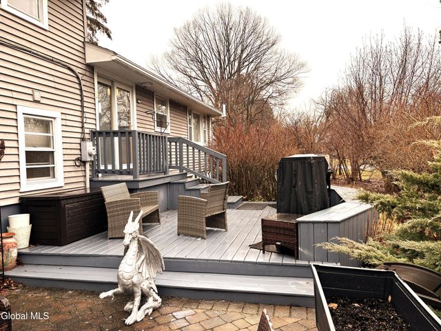 1336 Wemple Lane, Niskayuna, NY 12309