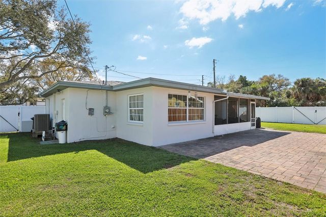 699 PINELLAS POINT DRIVE S, St Petersburg, FL 33705