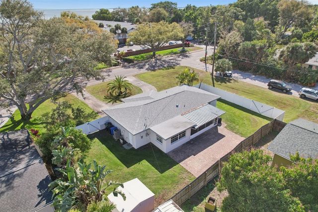 699 PINELLAS POINT DRIVE S, St Petersburg, FL 33705