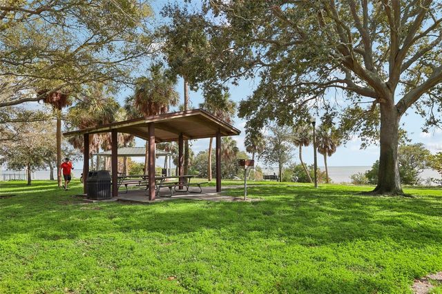 699 PINELLAS POINT DRIVE S, St Petersburg, FL 33705