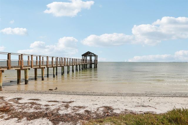 699 PINELLAS POINT DRIVE S, St Petersburg, FL 33705