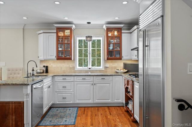 299 STRATTON Road, New Rochelle, NY 10804