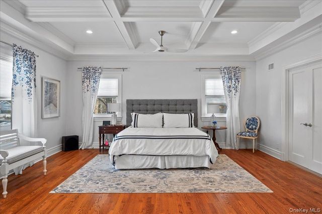 299 STRATTON Road, New Rochelle, NY 10804