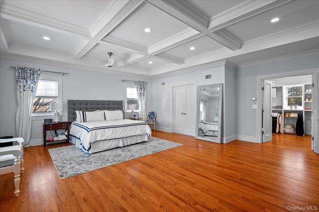 299 STRATTON Road, New Rochelle, NY 10804