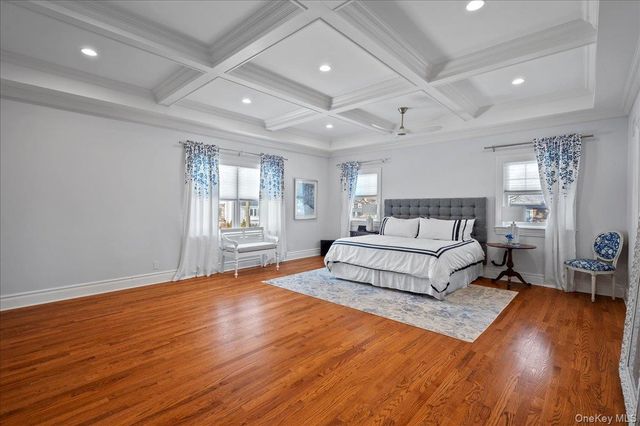 299 STRATTON Road, New Rochelle, NY 10804