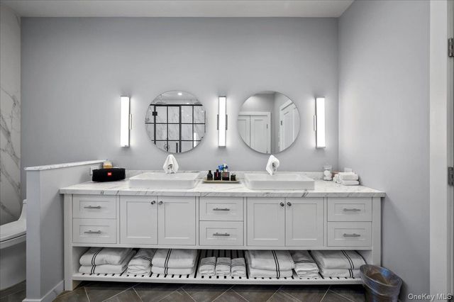 299 STRATTON Road, New Rochelle, NY 10804