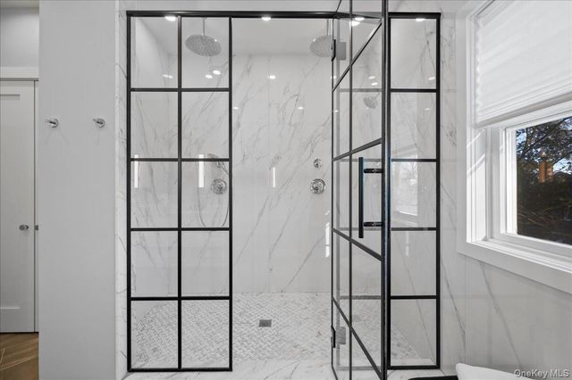 299 STRATTON Road, New Rochelle, NY 10804