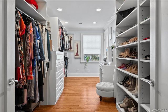 299 STRATTON Road, New Rochelle, NY 10804