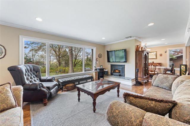 8 Riverview Farm Road, Ossining, NY 10562