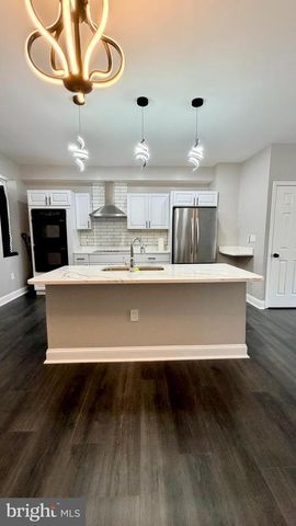 1530 APPLETON ST, Baltimore, MD 21217