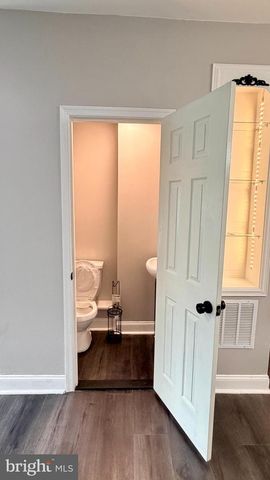 1530 APPLETON ST, Baltimore, MD 21217