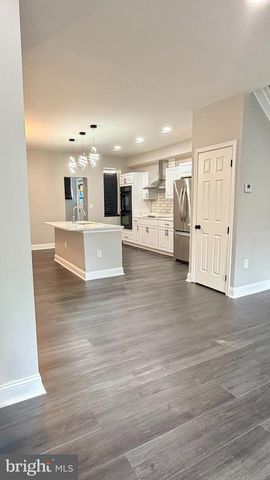 1530 APPLETON ST, Baltimore, MD 21217