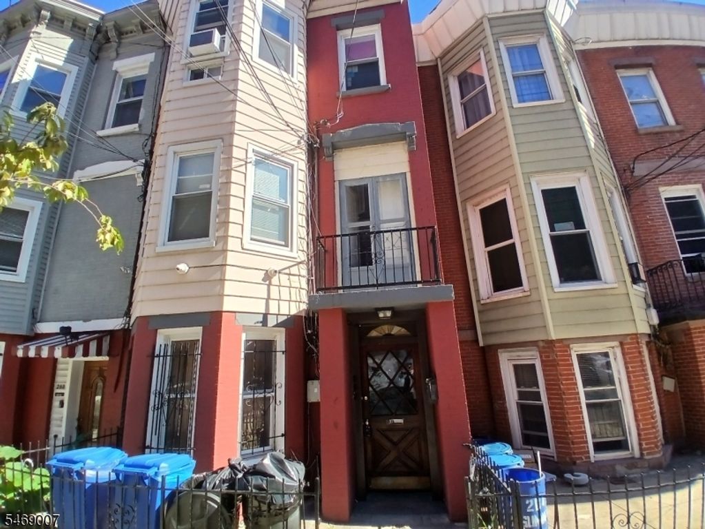 266 Summit Ave, Jersey City, NJ 07306 — exterior