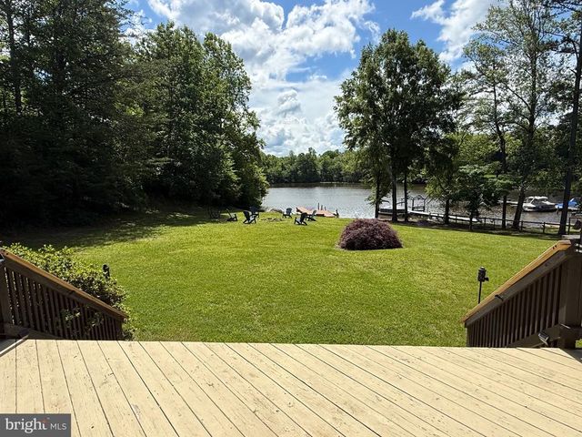 198 MILTONS LN, Louisa, VA 23093