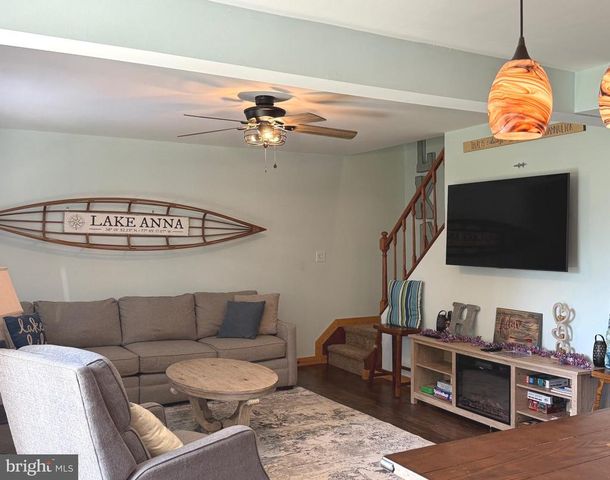 198 MILTONS LN, Louisa, VA 23093